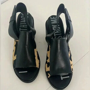 I Desire The Things That Will Destroy Me Chai‎ Ankle Strap Black Leather Sandals